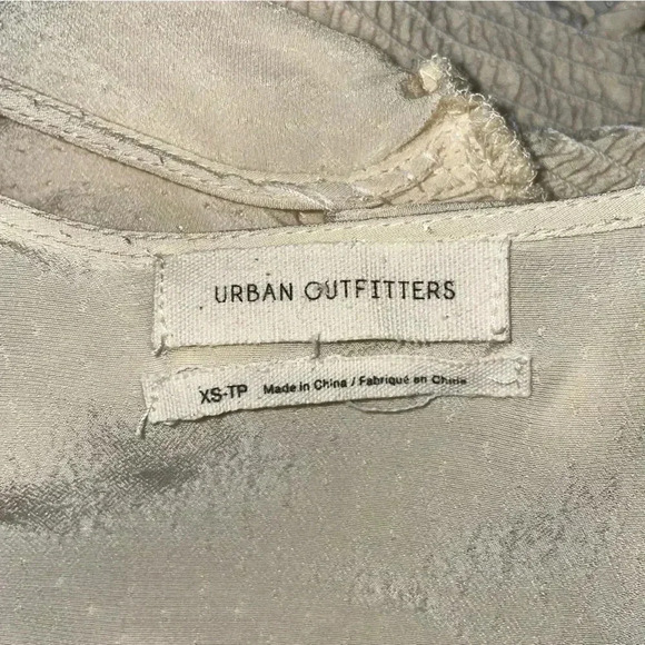 Urban Outfitters Cropped Blouse - Picture 7 of 7